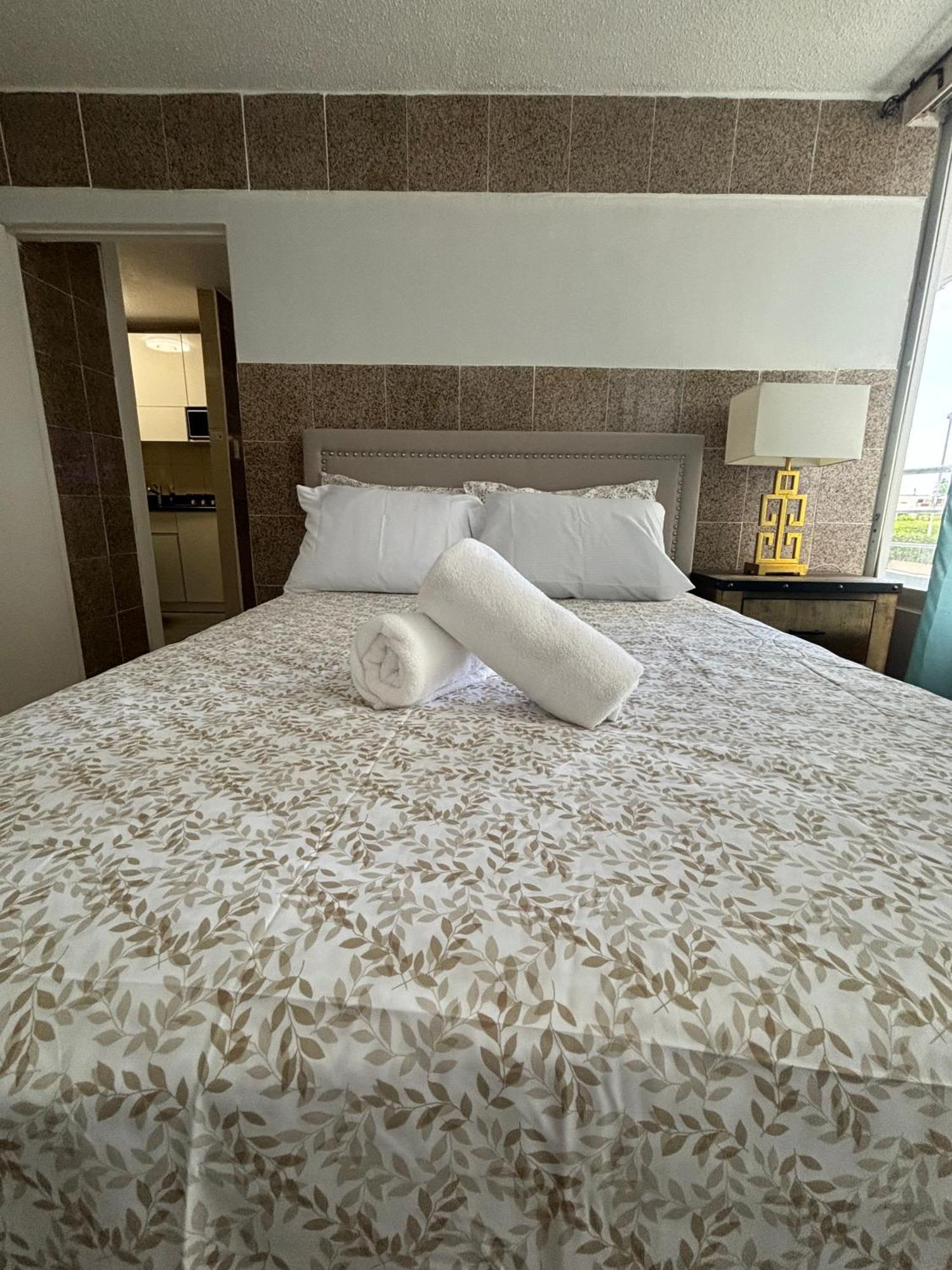 Isla Verde Modern Apartment With Pool San Juan Extérieur photo